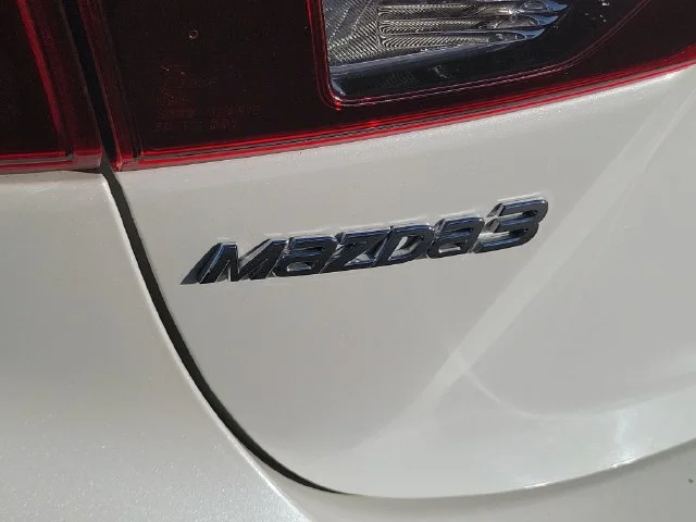 Certified Used 2017 Snowflake White Pearl Metallic Mazda Grand Touring image 8