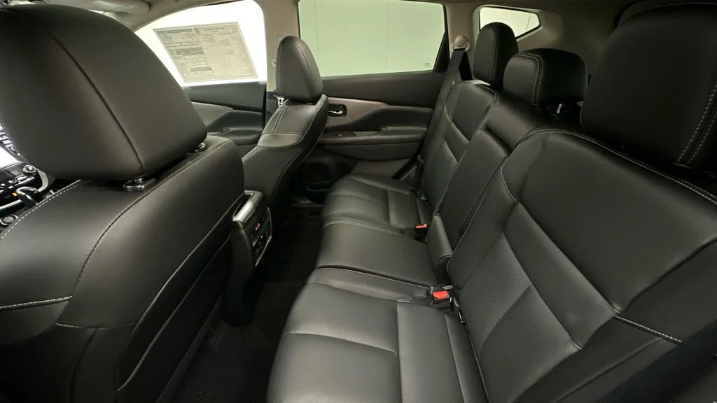Used 2024 White Nissan SL image 10