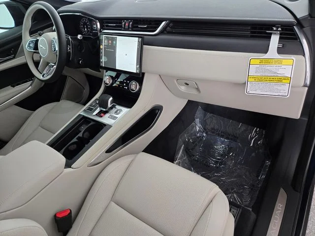 2026 Jaguar F-Pace R-Dynamic S - Photo 18