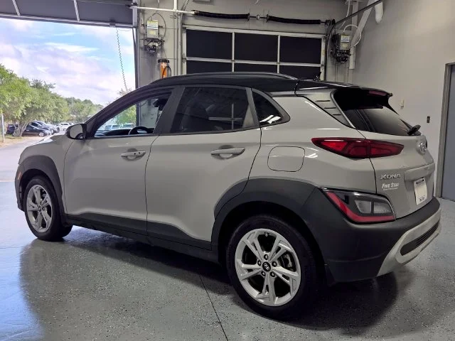Used 2021 Silver Hyundai SEL Plus image 9