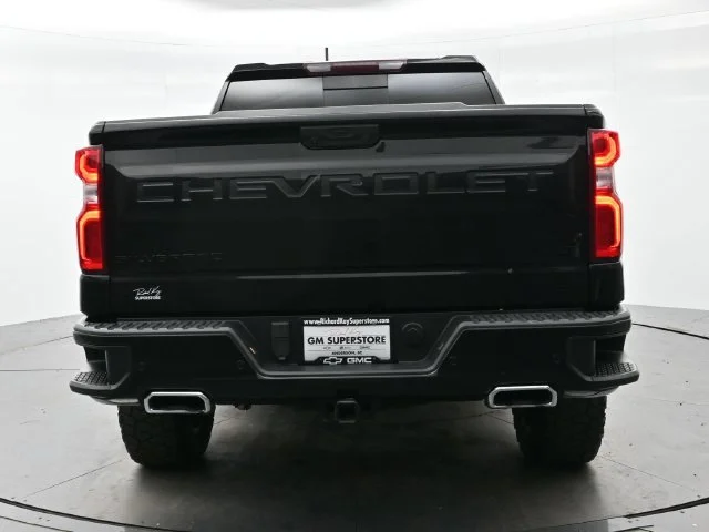 Used 2022 BLACK Chevrolet LT Trail Boss image 6