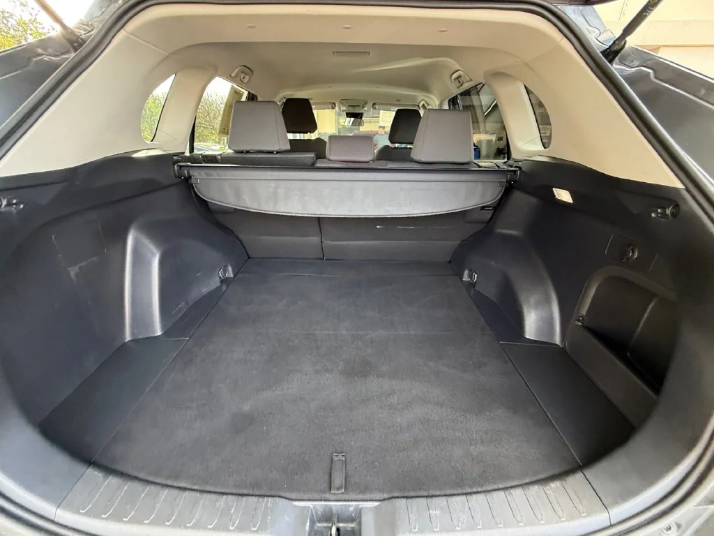 Used 2025 Gray Toyota XLE image 19