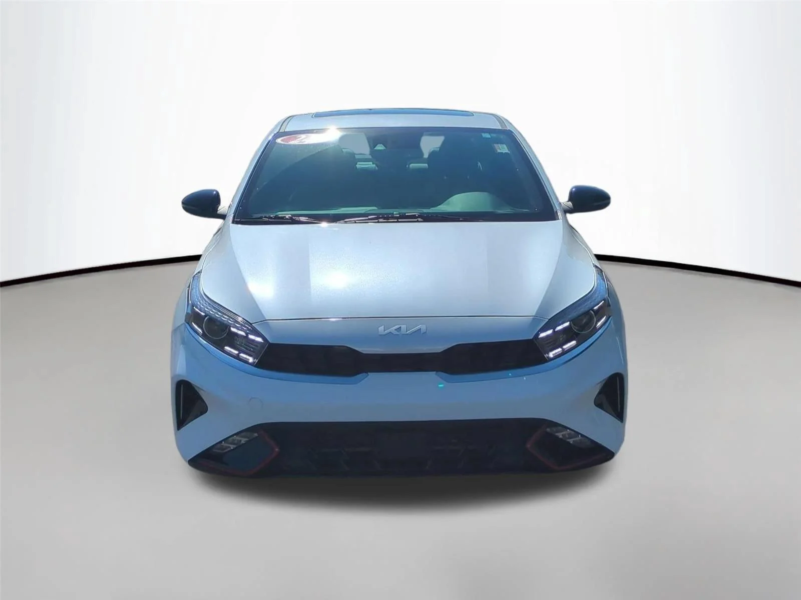 Used 2024 Snow White Pearl Kia GT-Line image 8
