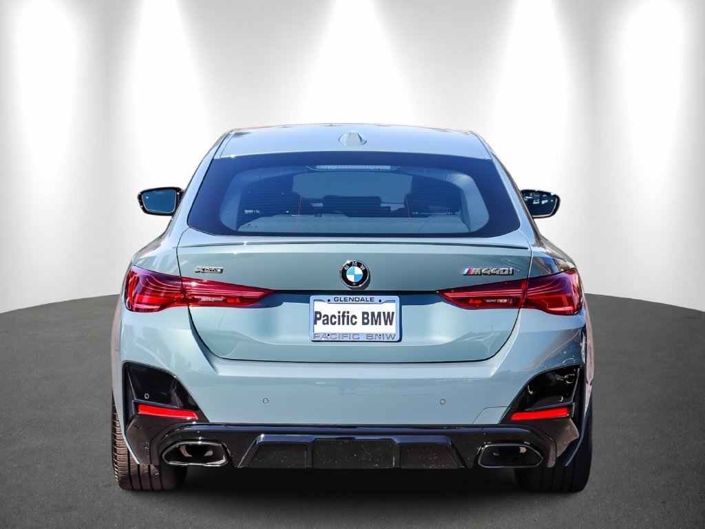 2026 BMW 4 Series photo 5