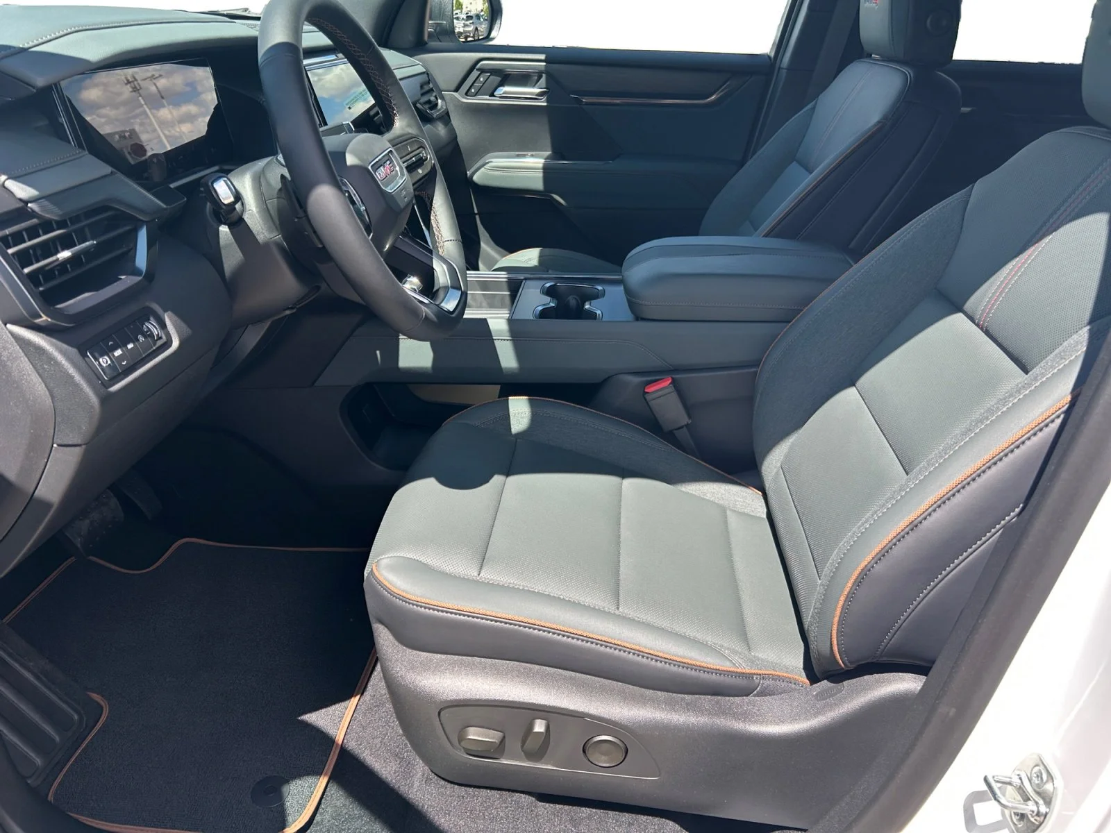 New 2026 Summit White GMC AT4 AWD image 14
