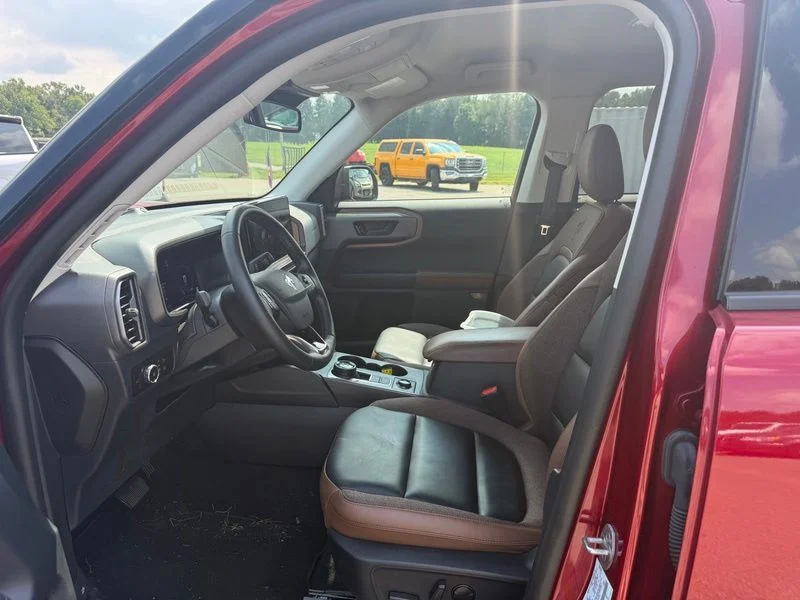 Used 2025 Red Ford Outer Banks image 3