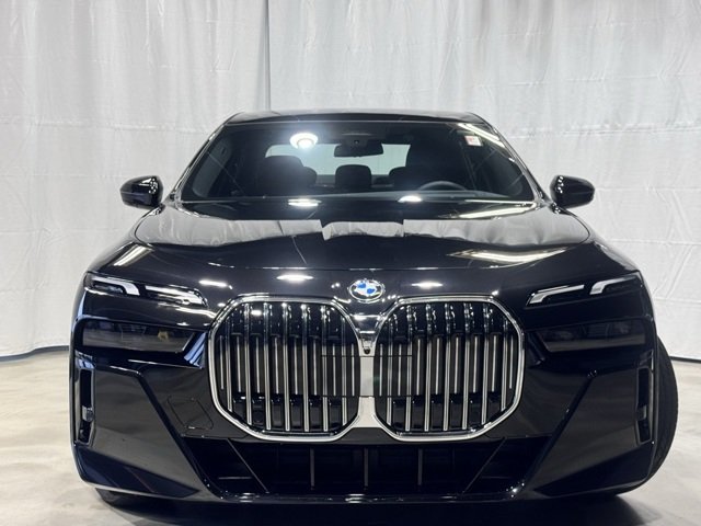 Used 2026 Black Sapphire Metallic BMW 740i xDrive image 2