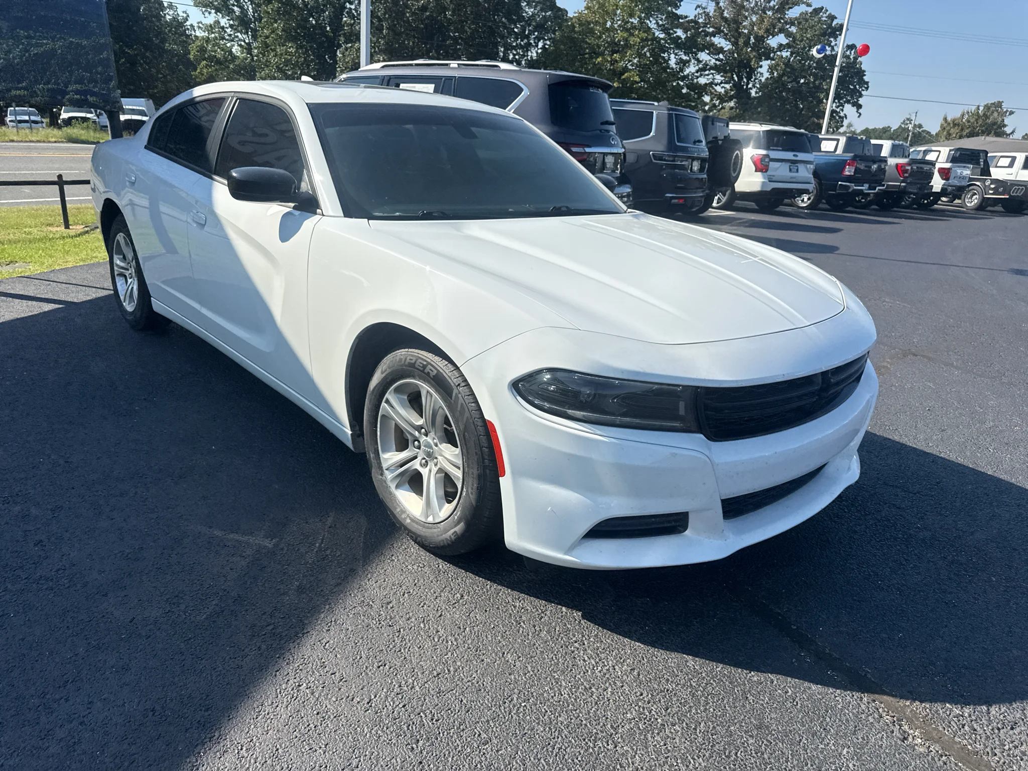 Used 2023 White Knuckle Clearcoat Dodge SXT image 3