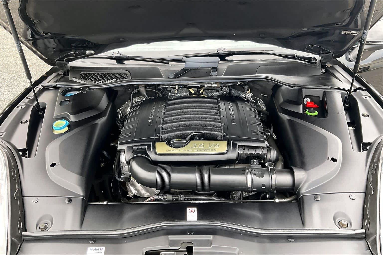 Used 2018 Black Porsche  image 32