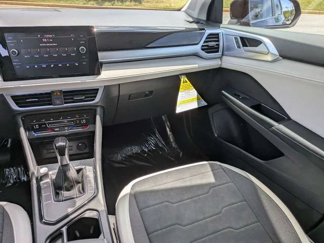 New 2026 Black Volkswagen 1.5T SE image 17