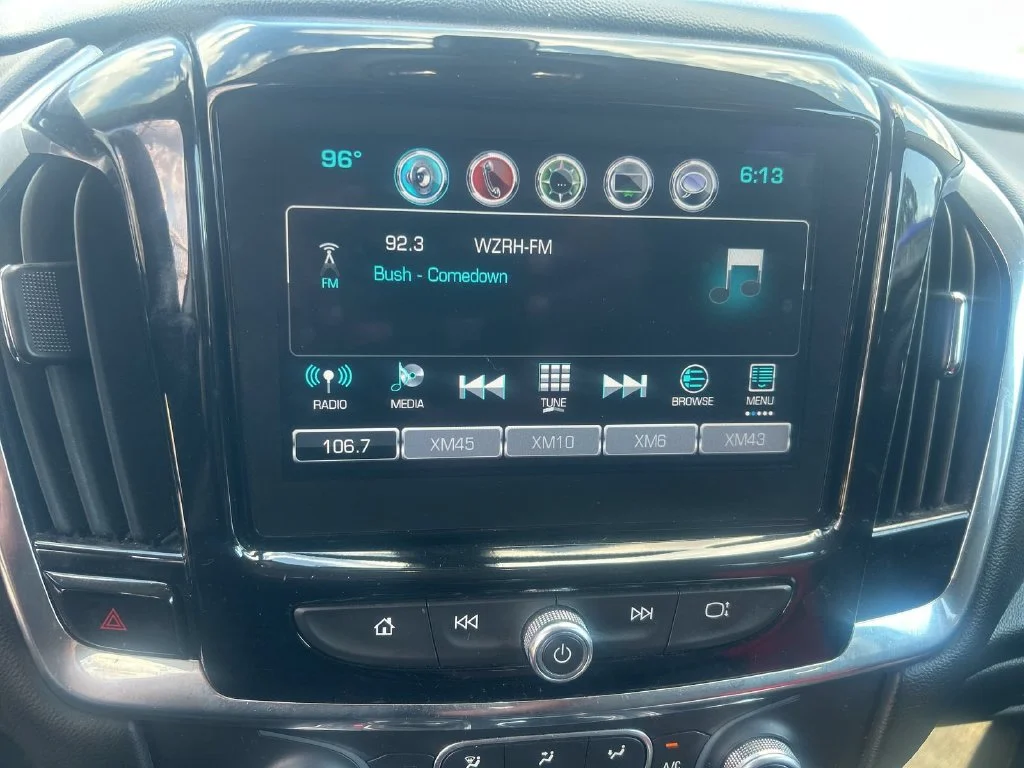 Used 2018 White Chevrolet LT image 17