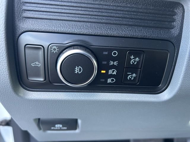 New 2026 Oxford White Ford F-250® XL image 28