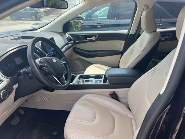 Used 2022 Black Ford Titanium image 7