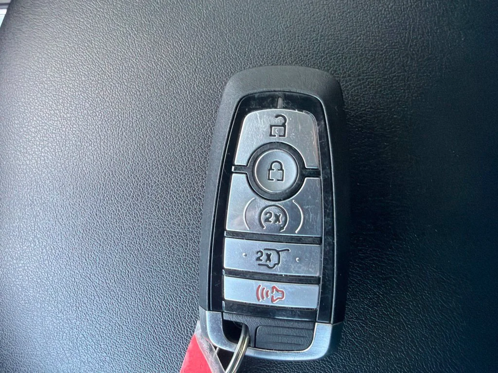 Used 2023 Burgundy Velvet Metallic Tinted Clearcoat Ford SEL image 26