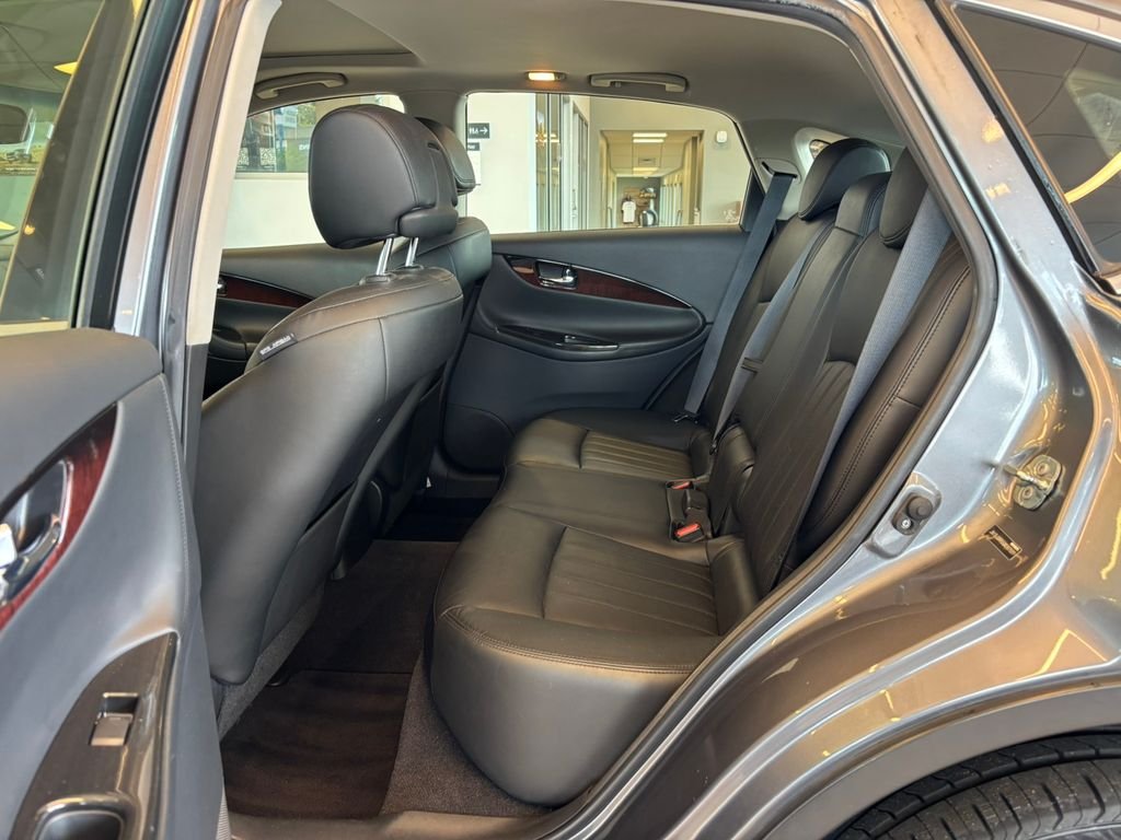 Used 2016 Graphite Shadow INFINITI Base image 27
