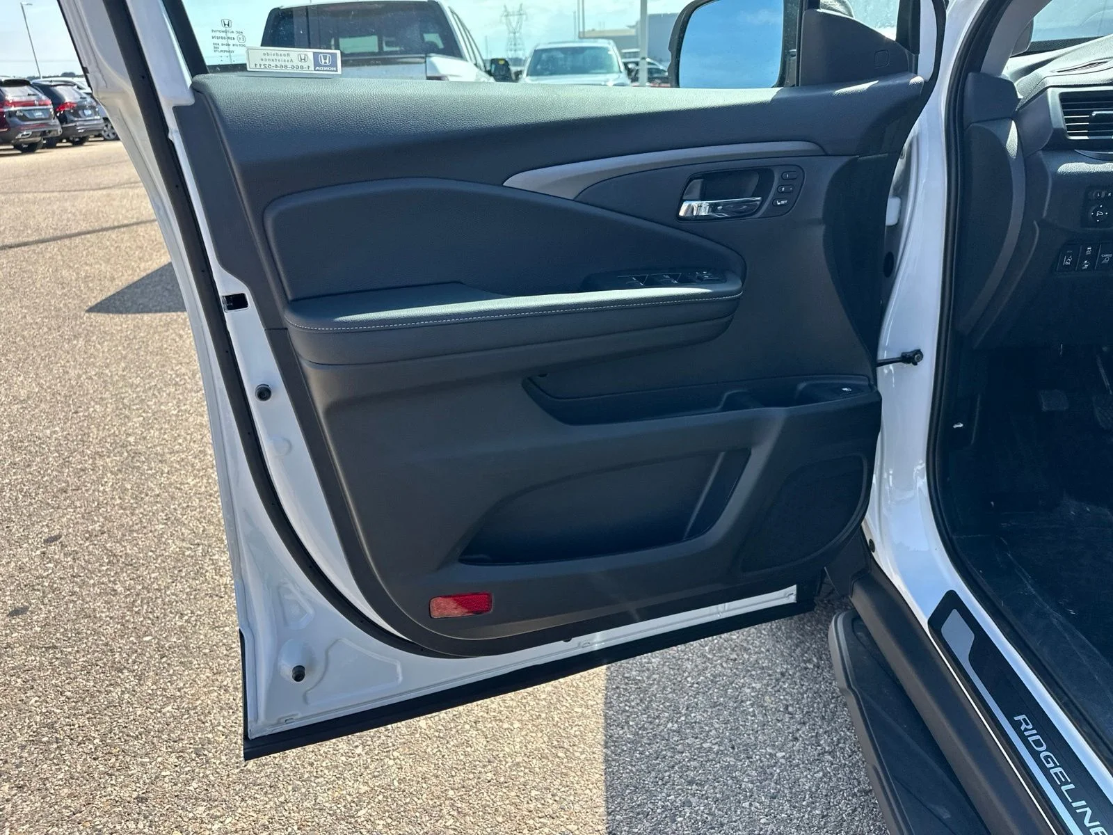 New 2026 Platinum White Pearl Honda RTL image 16