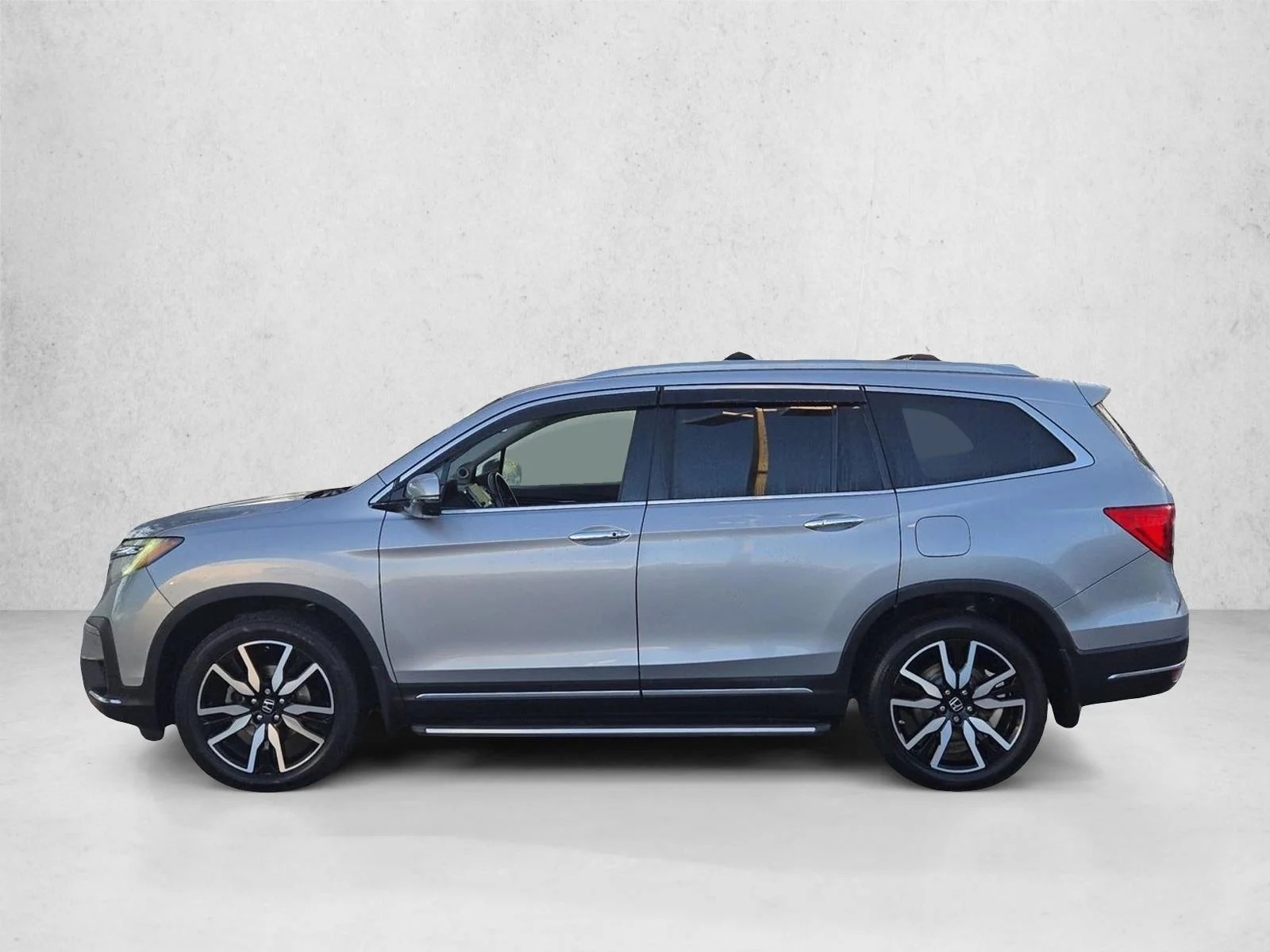 Used 2019 Gray Honda Elite image 9