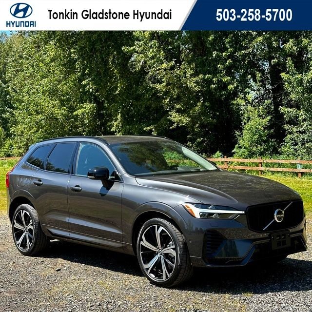 2024 Volvo XC60 T8 Ultimate Dark Theme AWD's photo