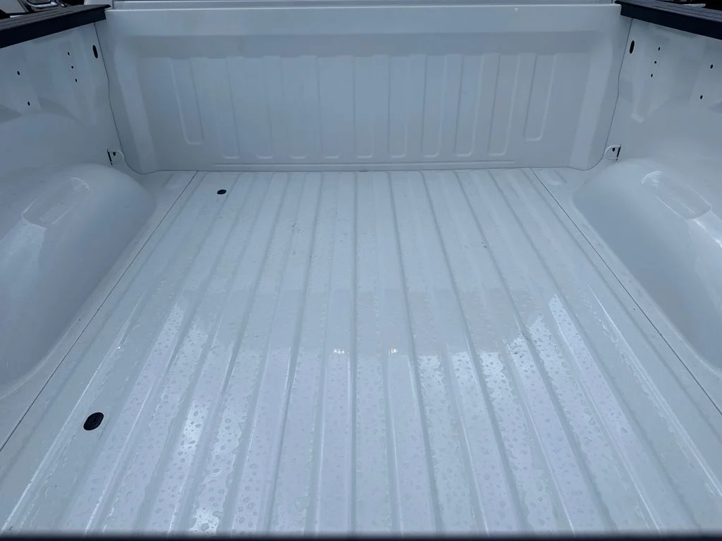 New 2026 Bright White Clear-Coat Exterior Paint RAM Laramie image 10