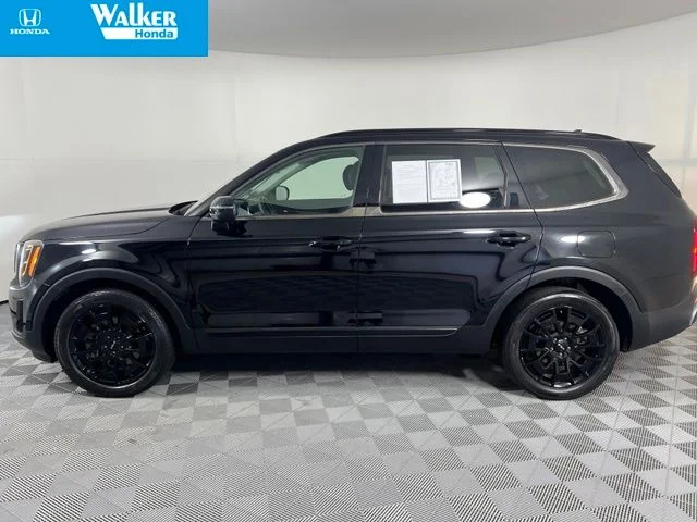 Used 2022 Black Kia EX image 4