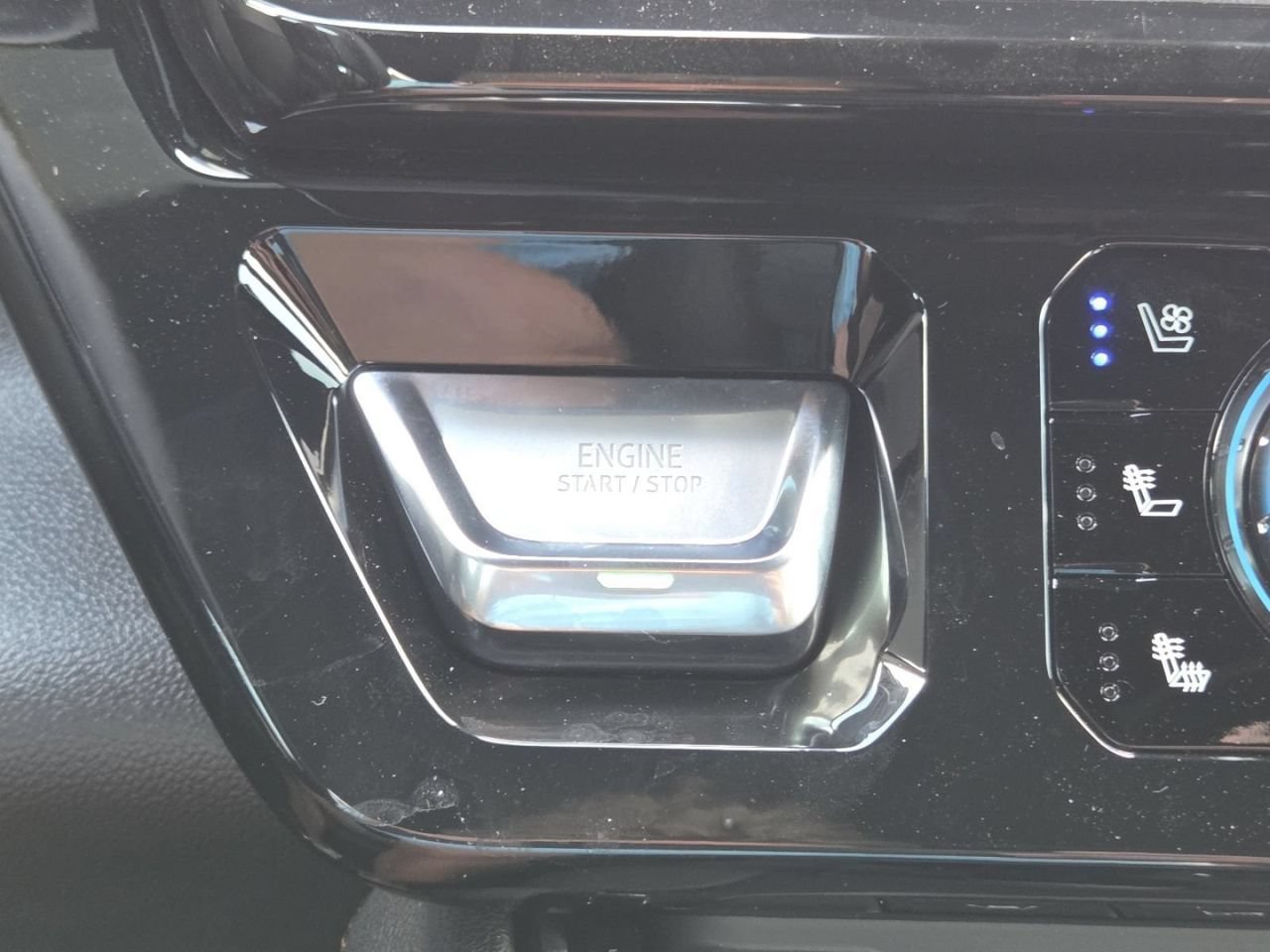 2026 GMC Sierra 1500 AT4 - Photo 14