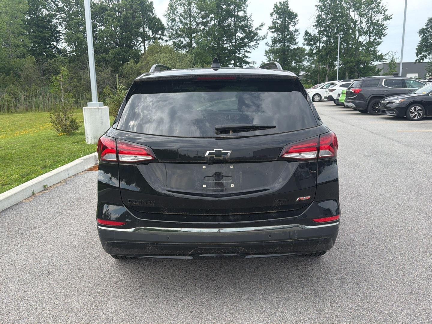 Used 2023 Mosaic Black Metallic Chevrolet RS image 5