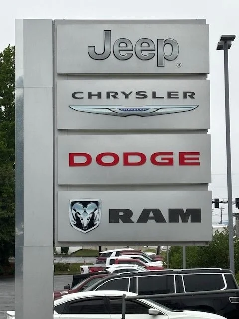 Used 2020 White Chrysler Touring L image 3