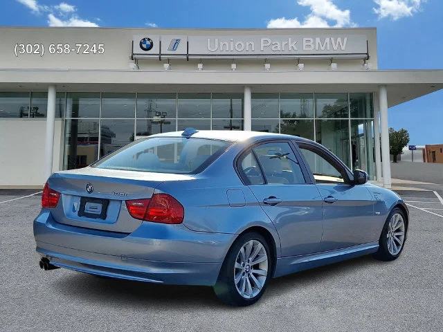 Used 2009 Blue Water Metallic BMW 328i image 4
