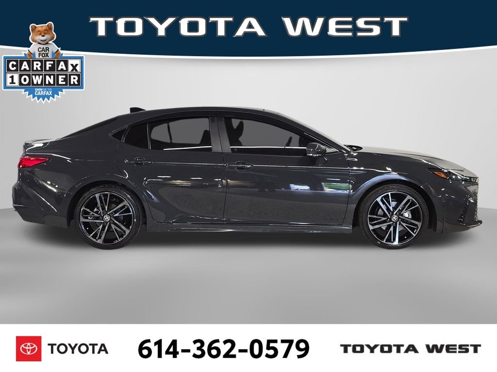 Used 2025  Toyota  image 4