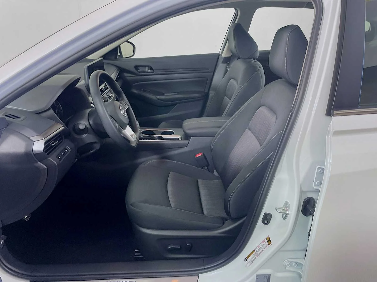 New 2026 Pearl White TriCoat Nissan SV Special Edition image 4