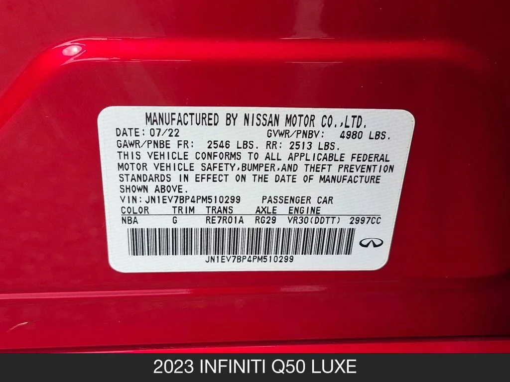Used 2023 Red INFINITI LUXE image 27