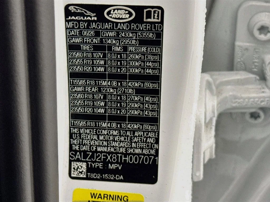 New 2026 Fuji White Land Rover Core S image 33