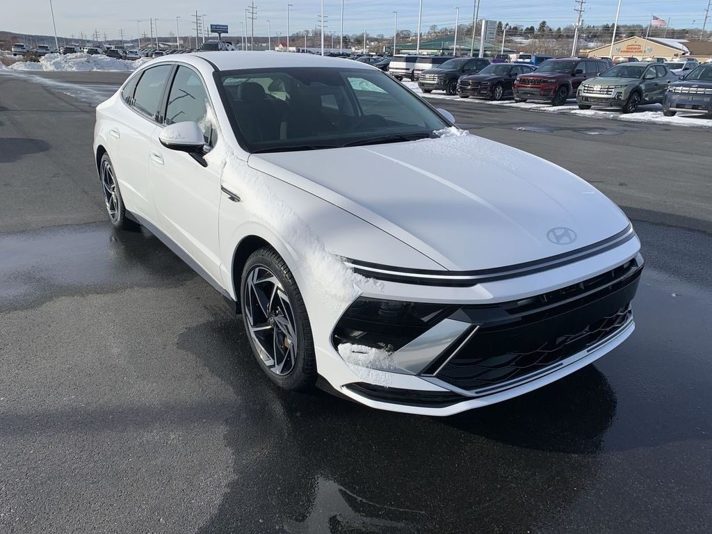 New 2026 White Hyundai SEL Sport image 2
