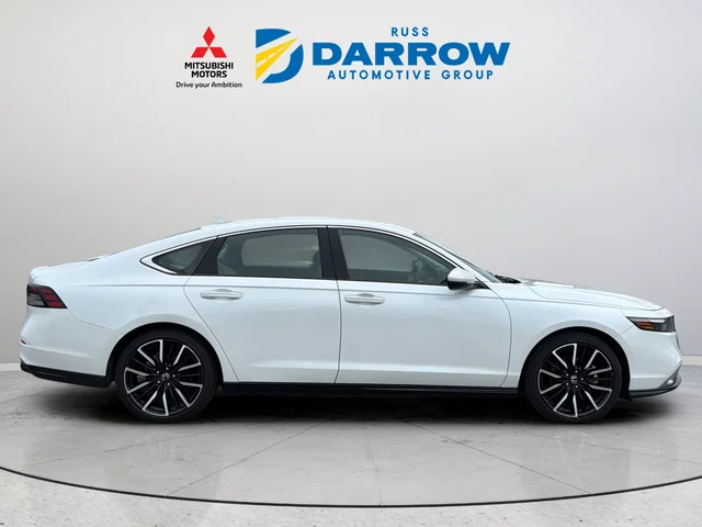 Used 2023 White Honda Touring image 6