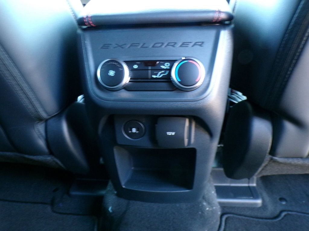 New 2026 Carbonized Gray Metallic Ford ST-Line image 29