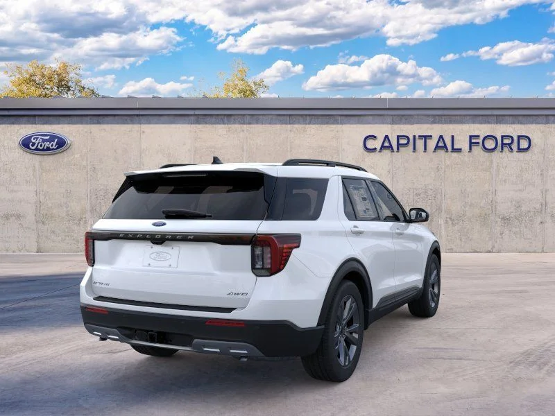 New 2026 Star White Metallic Tri-Coat Ford Active image 9