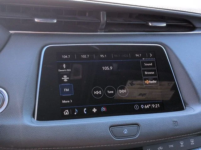 Used 2020 Silver Cadillac Premium Luxury image 21