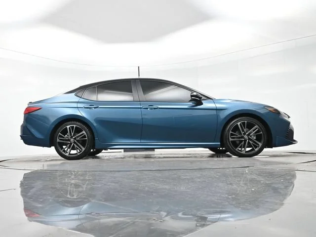 Used 2025 Ocean Gem/midnight Black Metallic Toyota LE image 31