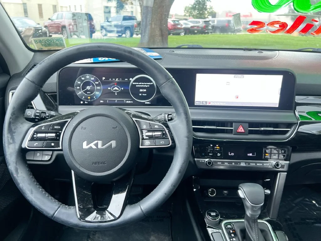 Used 2024 Blue Kia S image 11