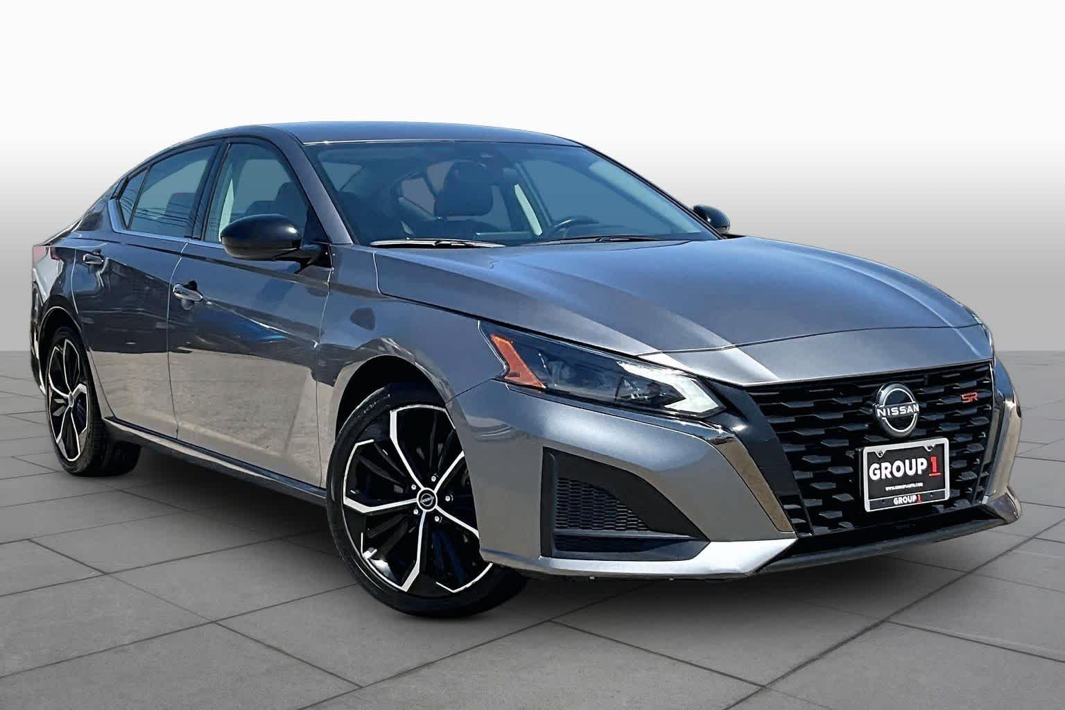 Used 2024 Gun Metallic Nissan 2.5 SR image 3