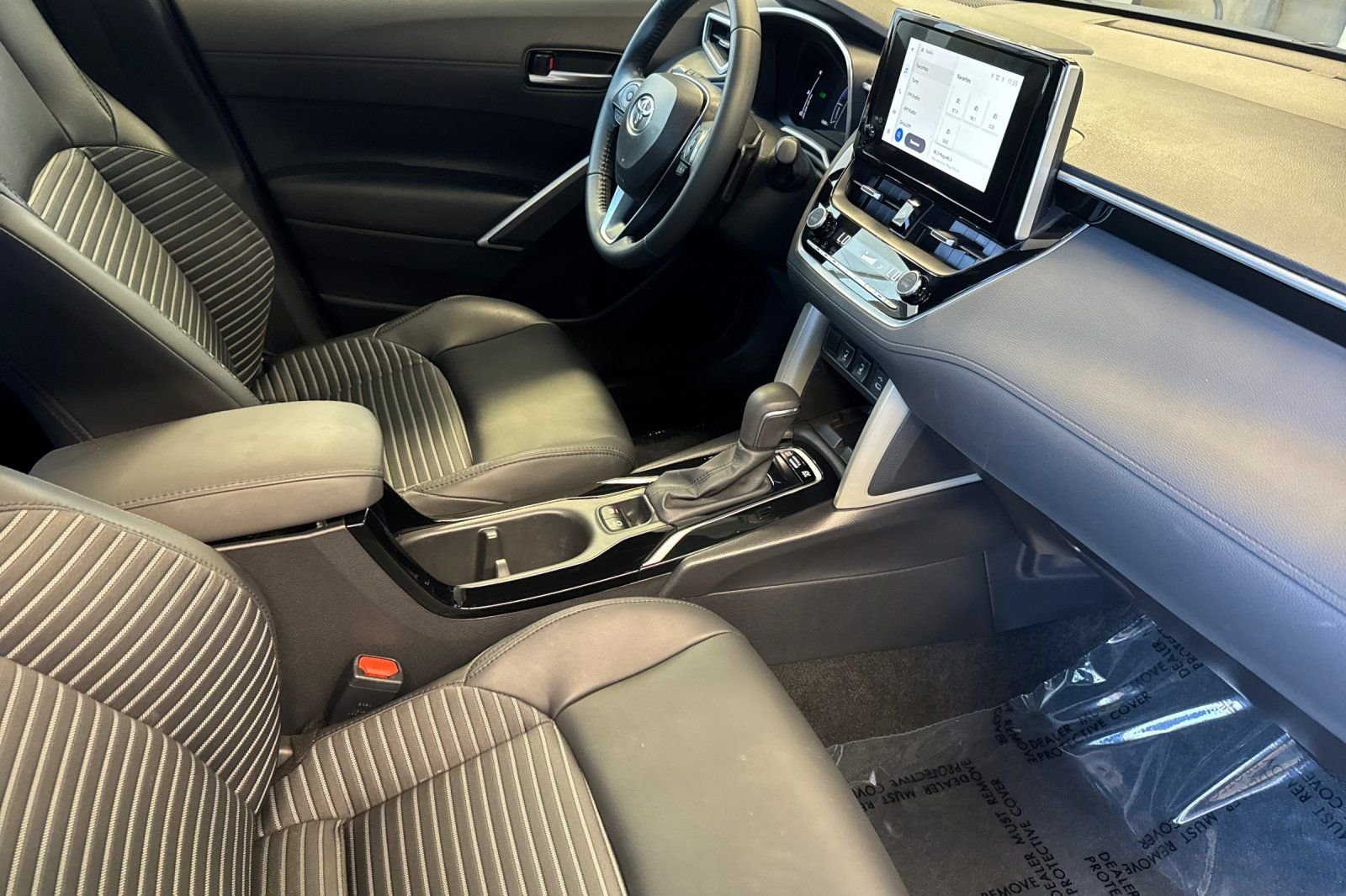 Used 2024  Toyota Hybrid XSE image 22