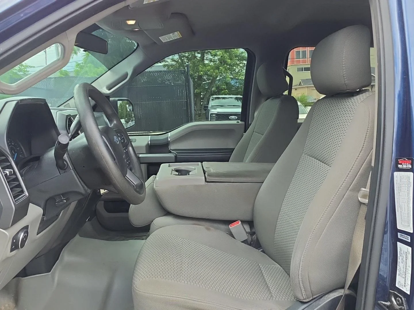 Used 2017 Blue Jeans Ford XLT image 9