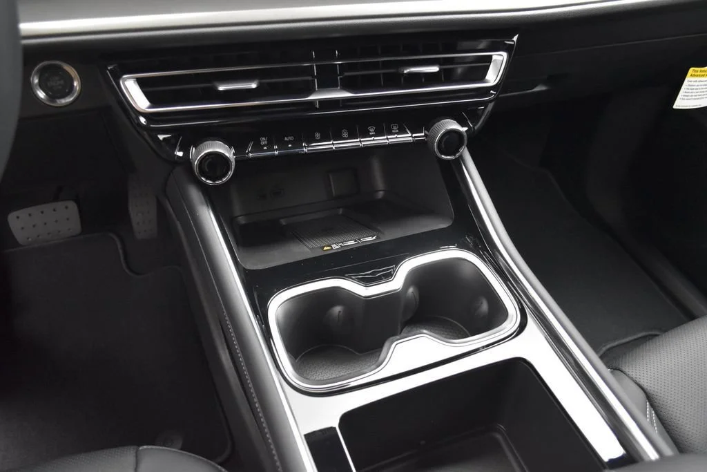 New 2026 Summit White Chevrolet LT image 16