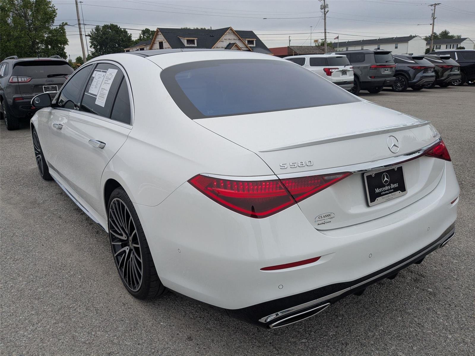 Certified Used 2024 MANUFAKTUR Moonlight White Metallic Mercedes-Benz S 580 image 7