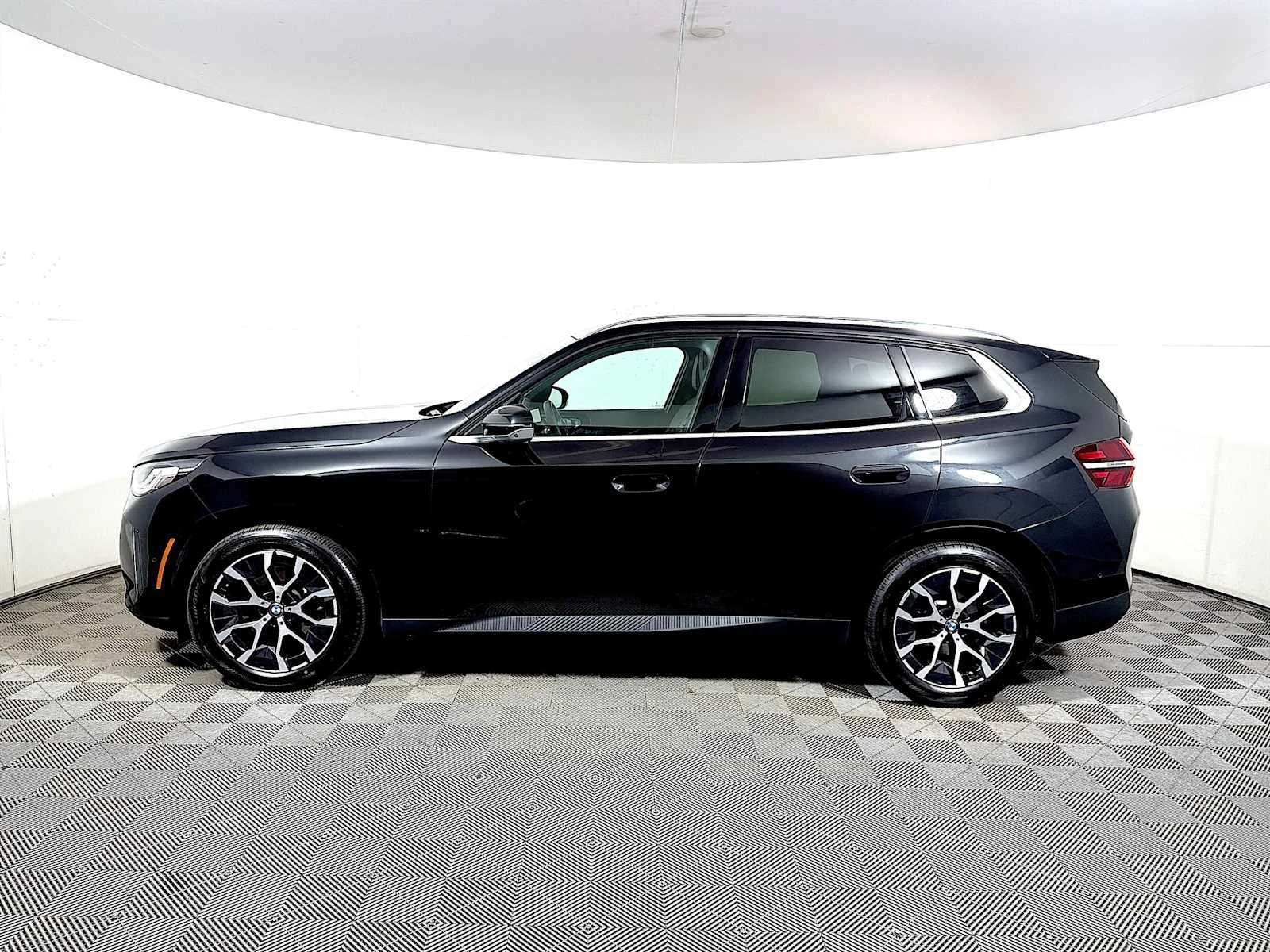 Used 2026 Black Sapphire Metallic BMW 30 xDrive image 4