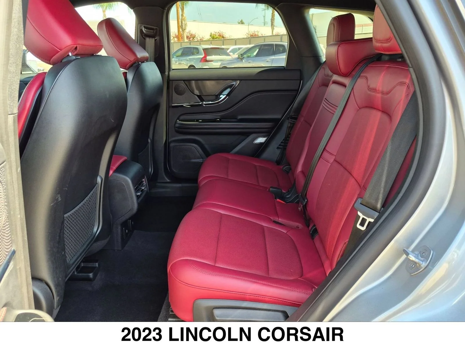 Used 2023 Silver Lincoln Reserve image 24