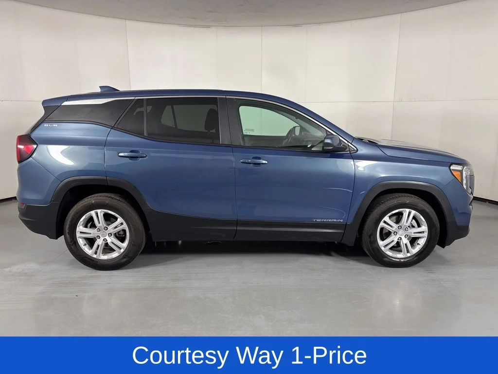 Used 2024 Blue GMC SLE image 12