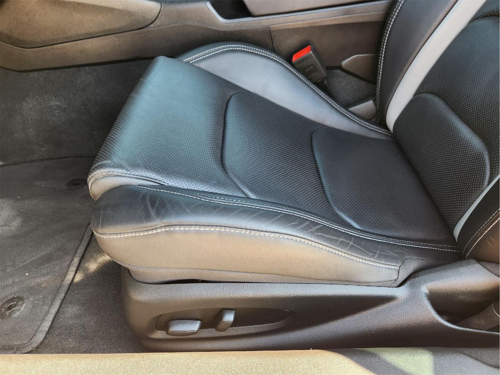 Used 2024 Sharkskin Metallic Chevrolet 2LT image 22