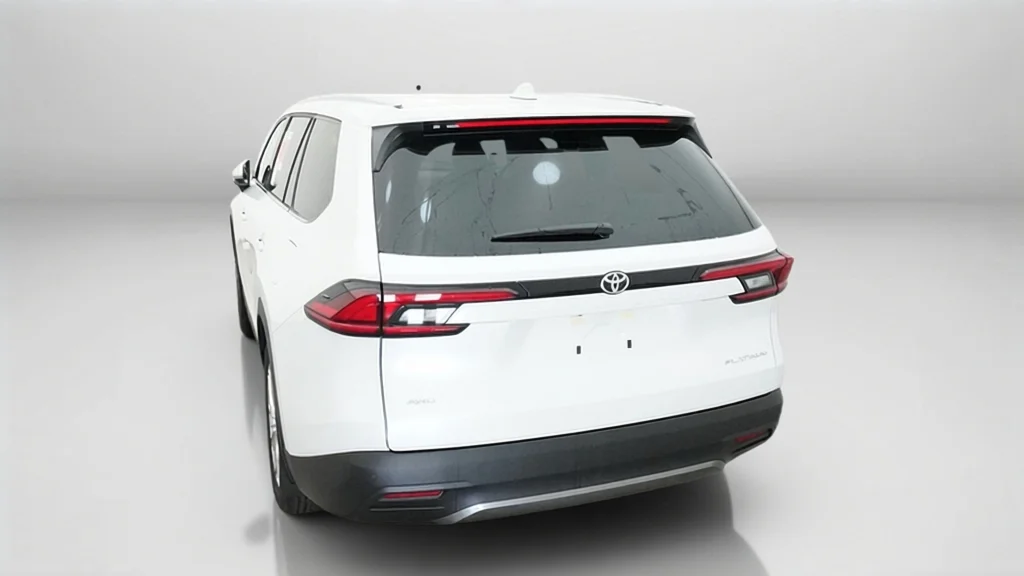 New 2026 Wind Chill Pearl Toyota Platinum image 13
