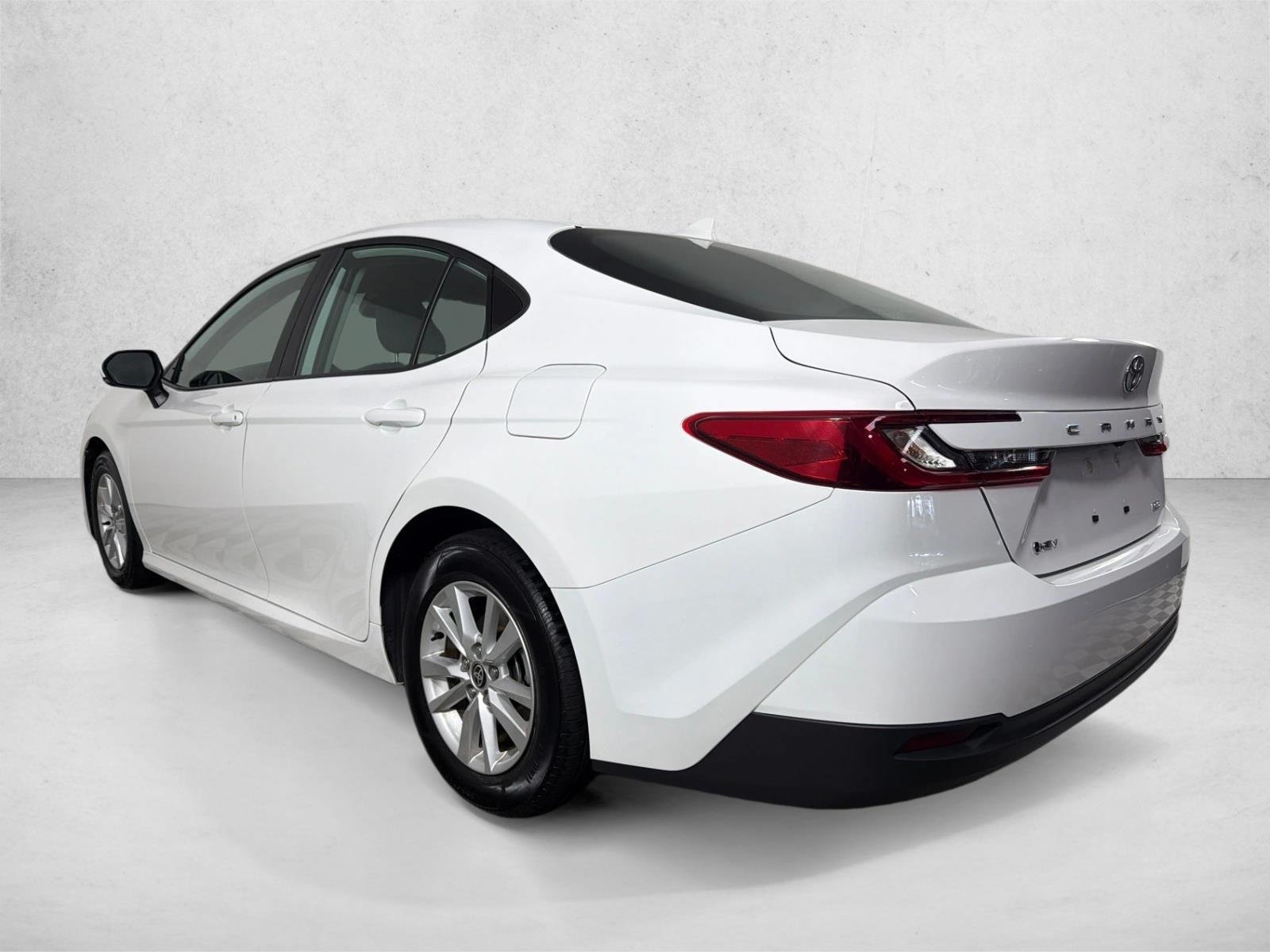Used 2025 Ice Cap Toyota LE image 5